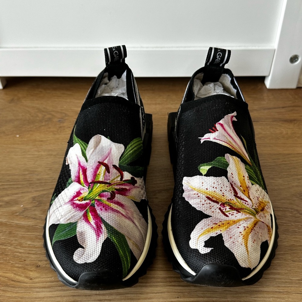 Dolce & gabbana sorrento flower floral sneakers size 37.5
